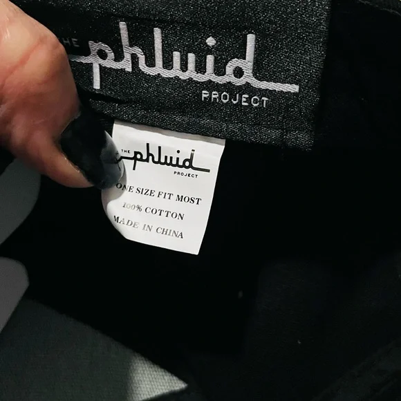 💚💚 Embroidered, Black Baseball Hat; adjustable size.The Phluid Project brand - Picture 9 of 9